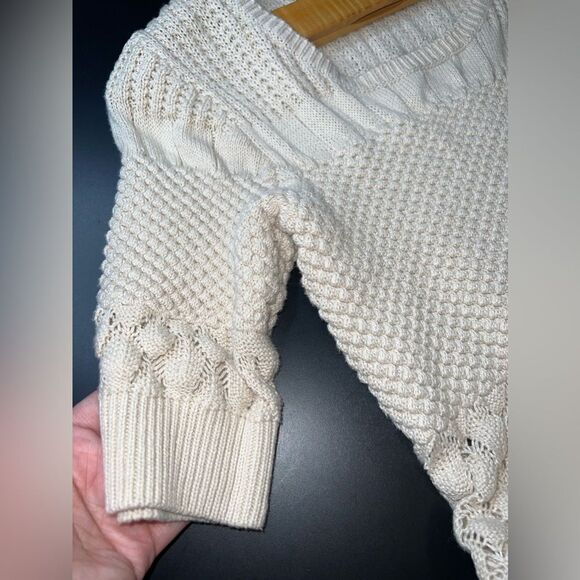 Billabong Light Tan Scoop Neck Knit Sweater Size Large EUC - Picture 3 of 8